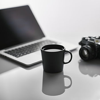 雷恩斯主教练盖尔因受伤缺席下一场比赛