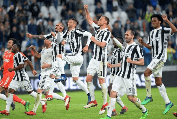 半岛体育官方入口-尤文图斯不敌拉齐奥，遗憾失败