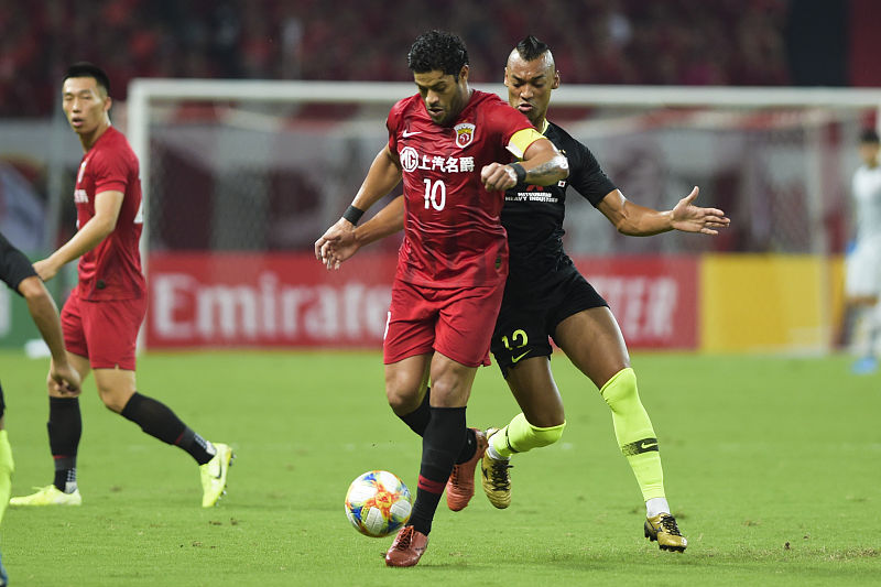 包含瑞典队在关键时刻力挽狂澜，取得胜利的词条