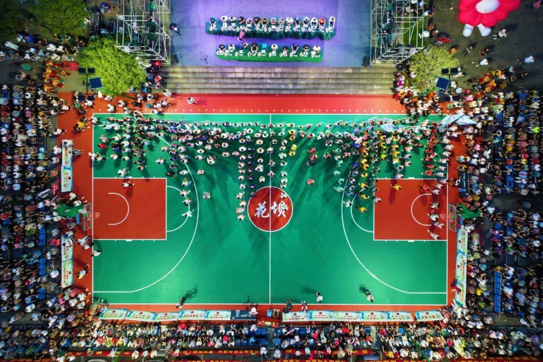 半岛体育登录入口-关于比赛现场气氛热烈，球员们百分百投入，精彩纷呈！的信息