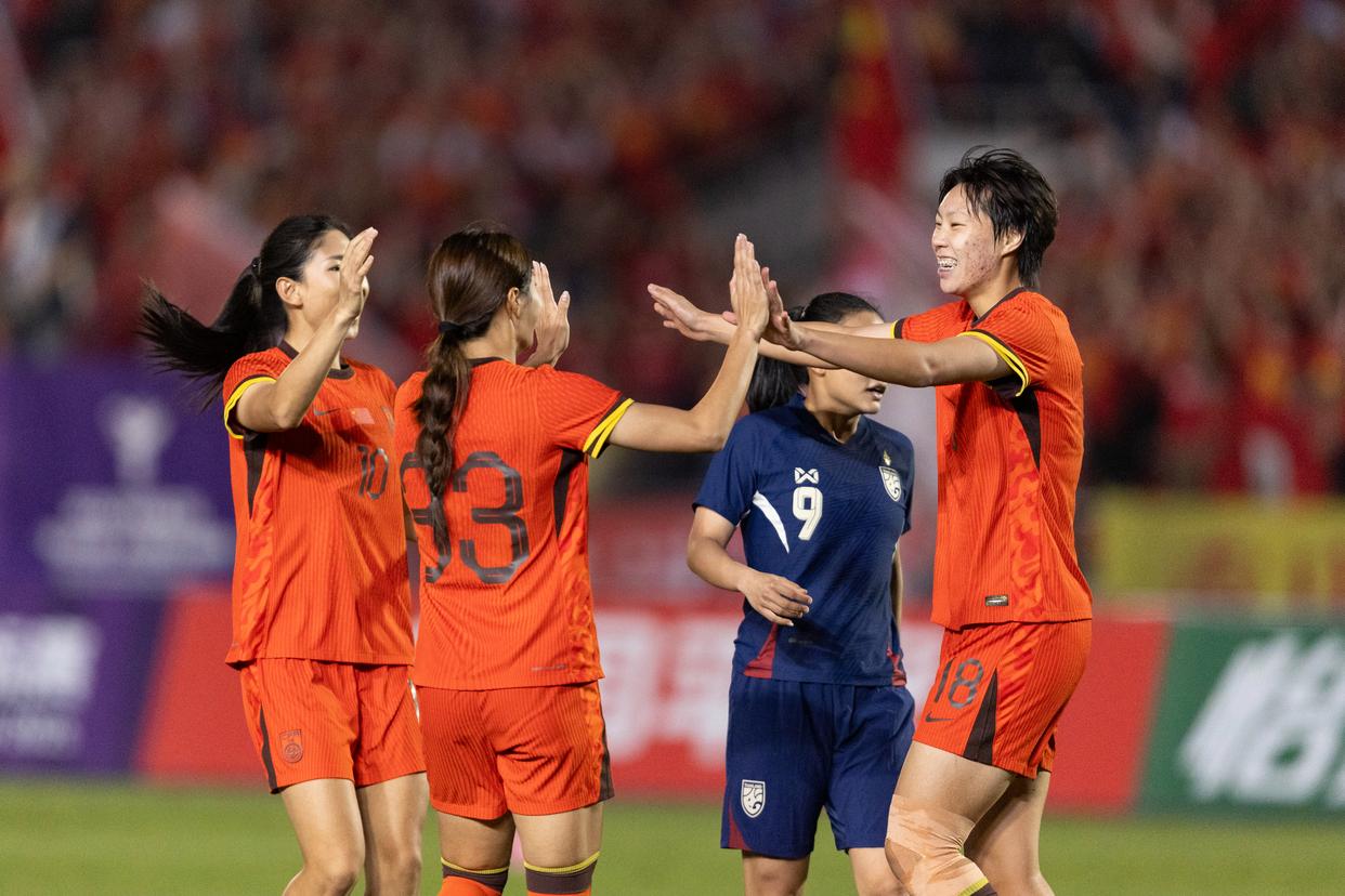 关于国际友谊赛：国际女足夺魁的信息