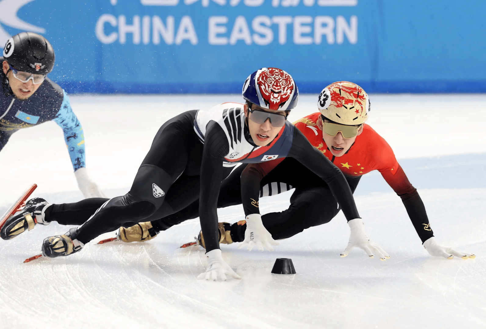 韩国队在比赛中展现了自信稳定的战术风格