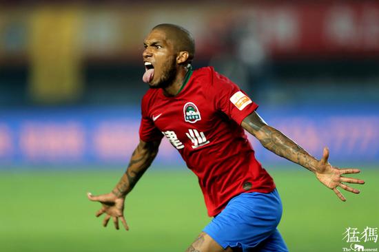 山东鲁能客场告捷，连续取得胜利的简单介绍