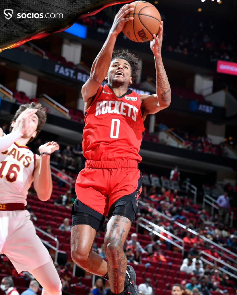 火箭队铁血防守，战胜劲敌取得胜利