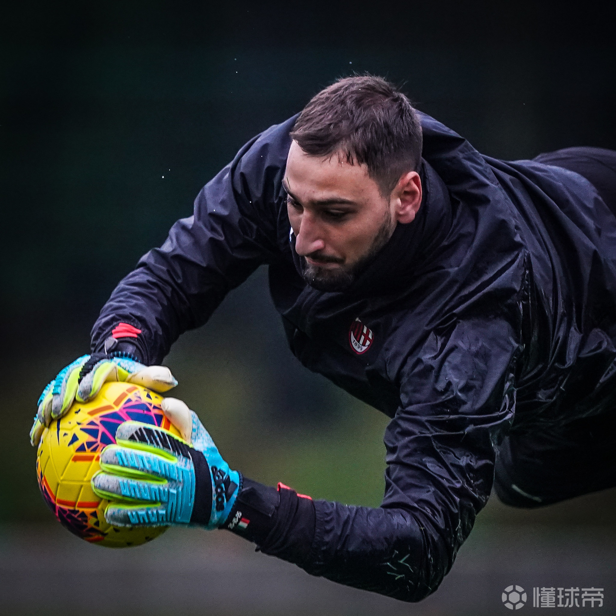 球员受伤退场，团队备战乱了阵脚！