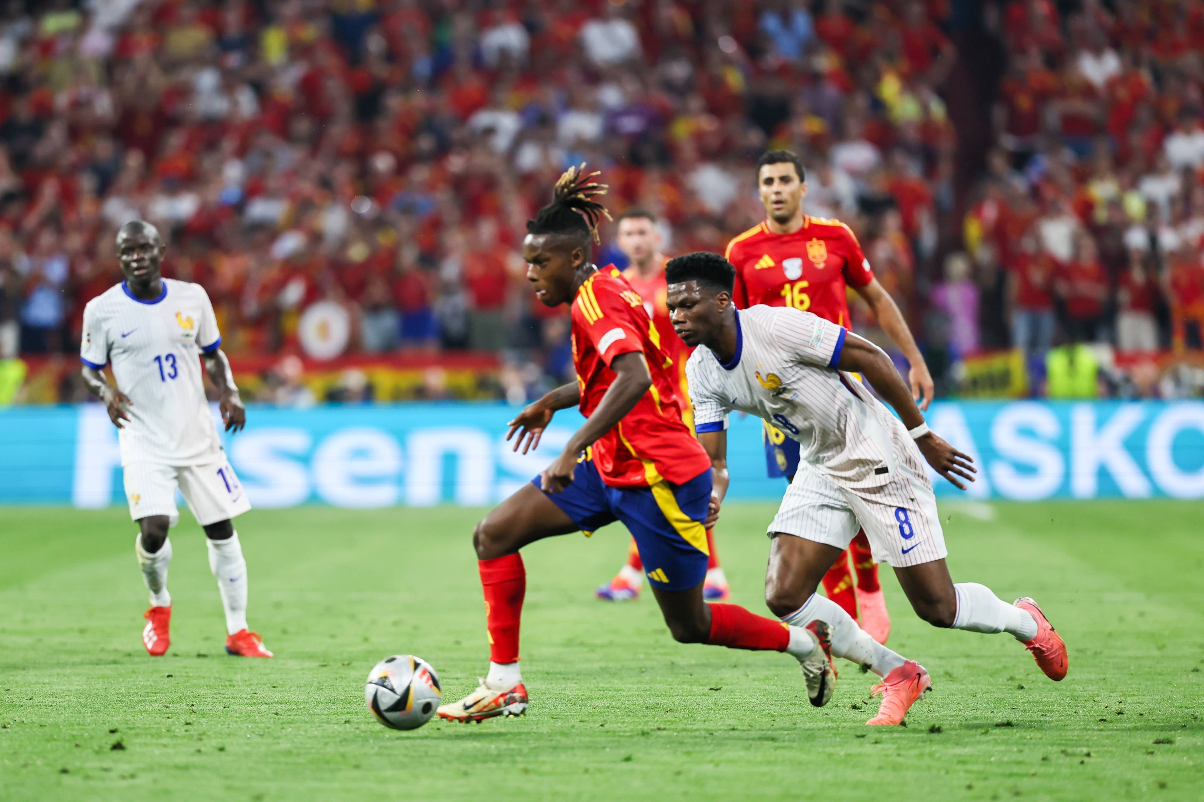 欧洲国家将迎来一场激烈的足球比赛