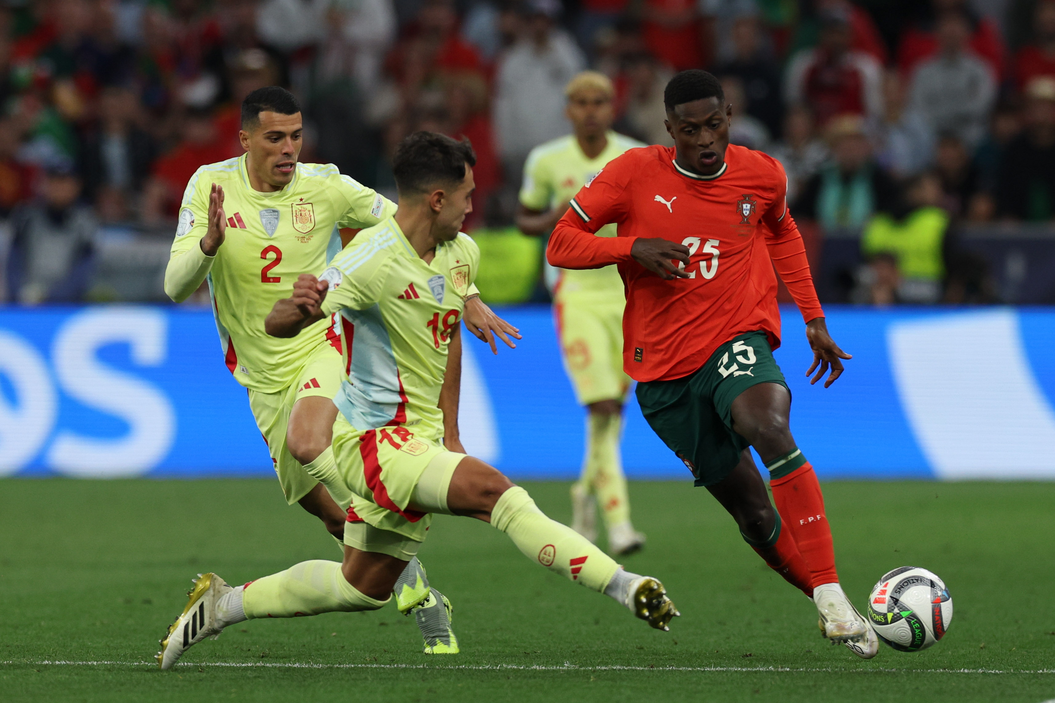 半岛体育网页版-葡萄牙力挫瑞士，杀入欧洲赛四强