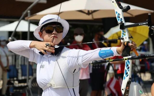 新西兰选手在射箭比赛中取得胜利