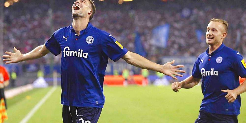 包含沃尔夫斯堡主场力克柏林赫塔，取得关键胜利的词条