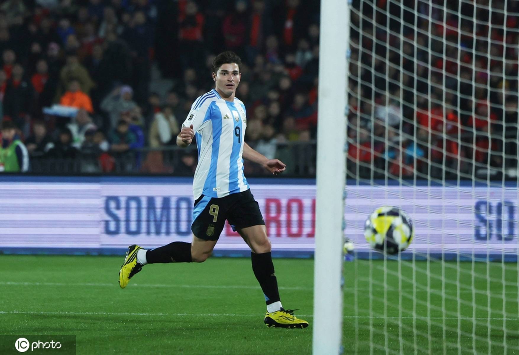 半岛体育视频-西甲劲旅无悬念取胜，阿根廷罕见失利令球迷心碎的简单介绍