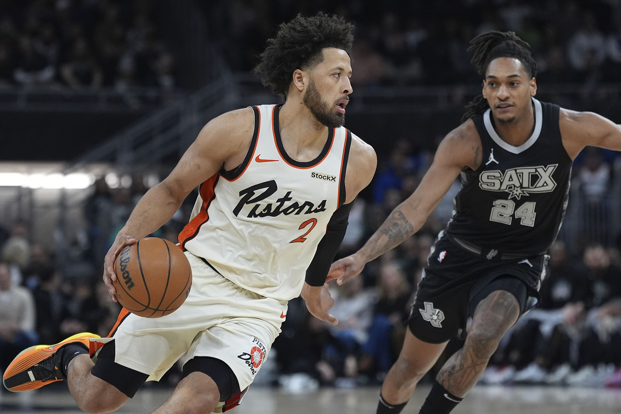 太阳惊险战胜马刺，取得五连胜