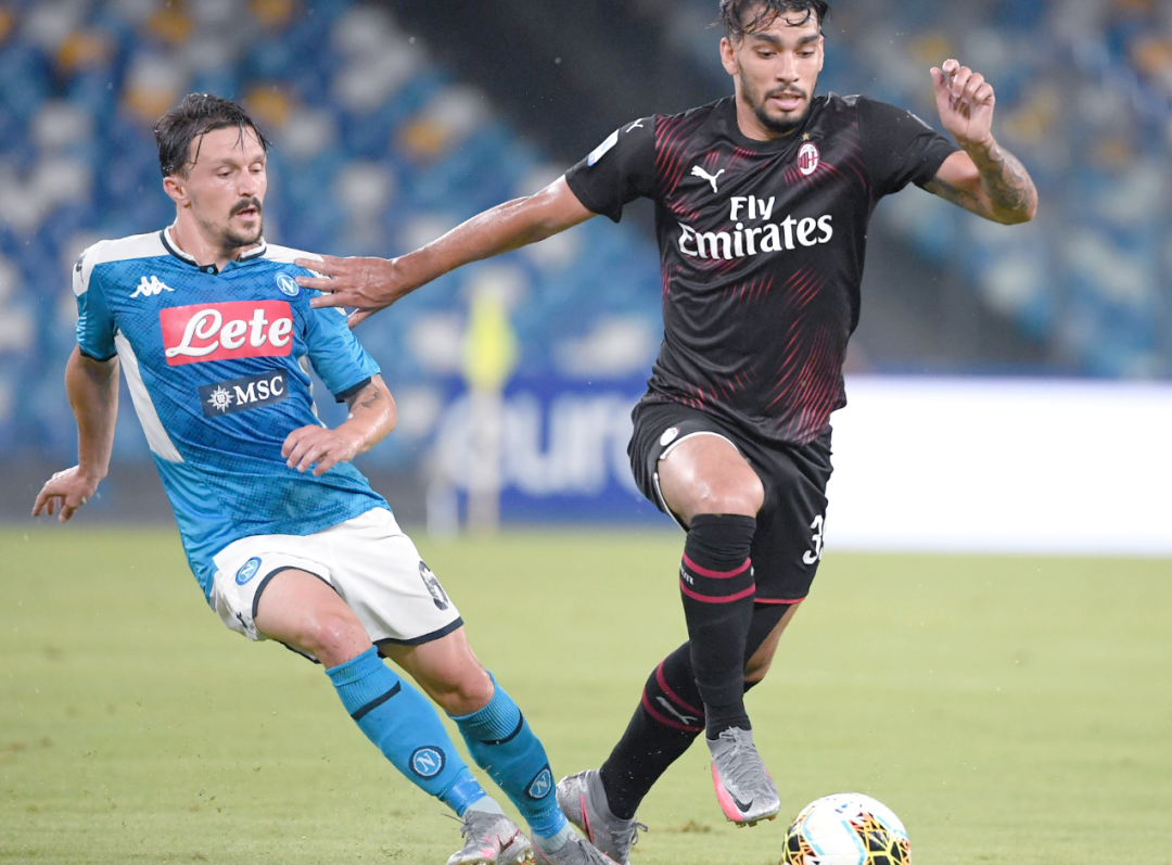 AC米兰对阵那不勒斯，关键比赛即将开打的简单介绍